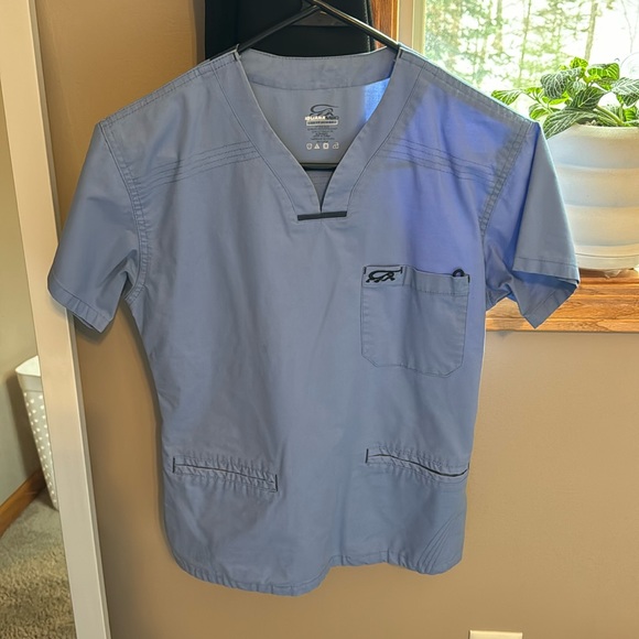 Iguana Med women’s scrub top and pants - Picture 1 of 2